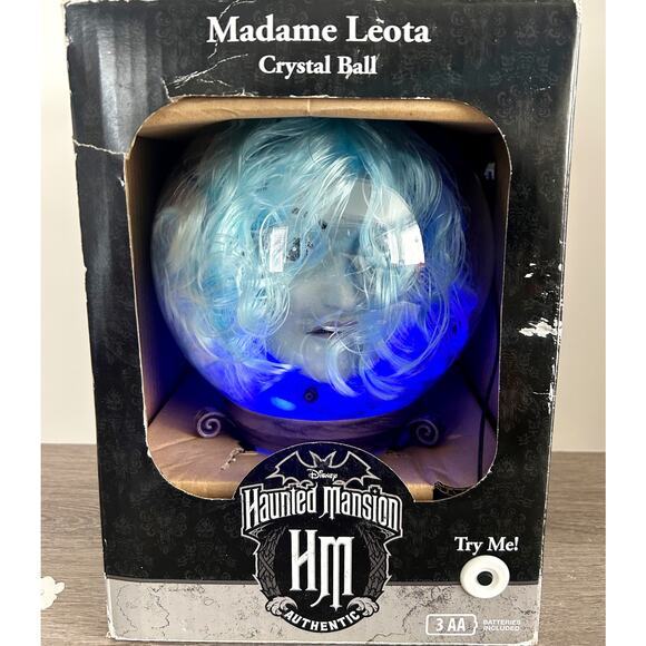 *NEW* Disney Animated Talking Madame Leota Crystal Ball-Licensed Haunted Mansion - Picture 1 of 7